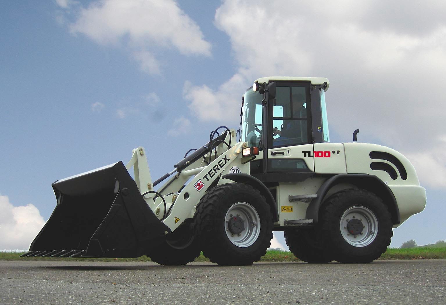 nieuwe shovel Terex TL100